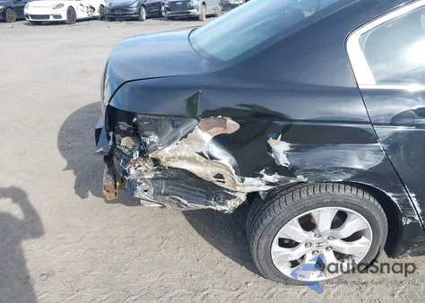 2009 Honda Accord 2.4 Ex-L z USA, uszkodzony, nr VIN 1HGCP26869A196374